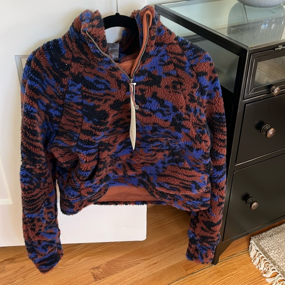 Lululemon fleece XS